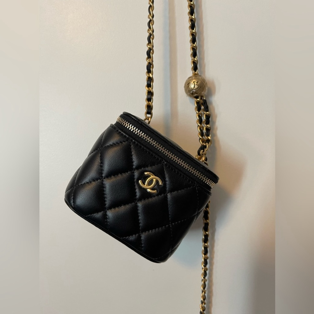 Chanel Pearl Crush Mini Vanity Case Brand new